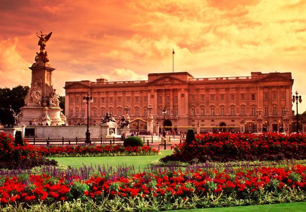 ניפגש בכניסה. ארמון בקינגהאם. צילום: BigStock