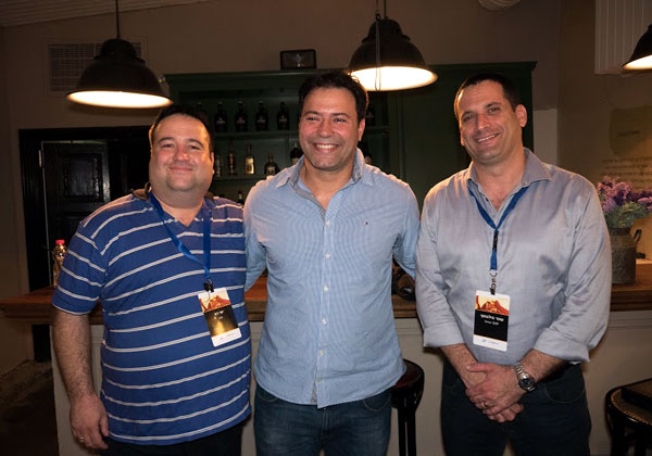 מימין: עופר מילבסקי, מנהל התפעול הראשי ומוביל החדשנות בסאפ ישראל; הג'ודוקא והמדליסט האולימפי אריק זאבי; וישי רם, סמנכ"ל הפעילות הגלובלית בסלע