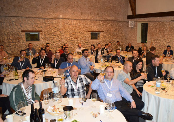 לקוחות ג'טרו מרימים לחיים