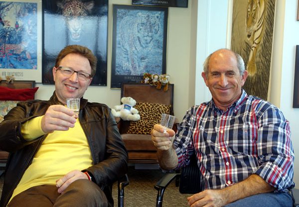 מימין: דני בלטוך, סמנכ"ל השיווק והפיתוח העסקי של נטאלייזר; וג'ון רוז'ינסקי, מנכ"ל החברה