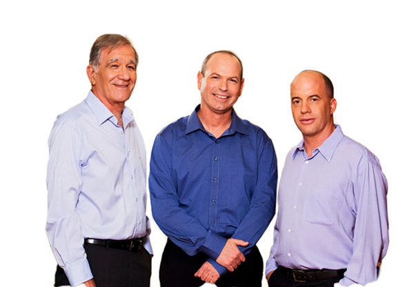 הנהלתIsrael Secondary Fund. מימין: ניר לינצ'בסקי, דרור גלס ושמואל שילה