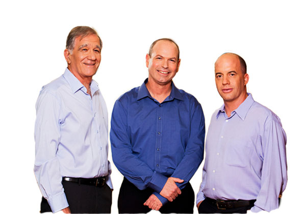 הנהלתIsrael Secondary Fund. מימין: ניר לינצ'בסקי, דרור גלס ושמואל שילה