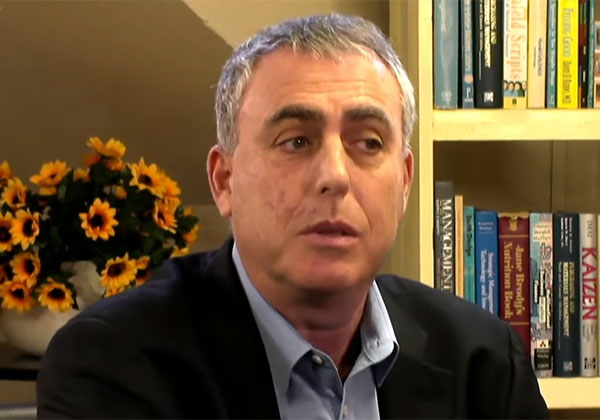 יגאל שניידר, מנכ"ל אלכסנדר שניידר, בראיון