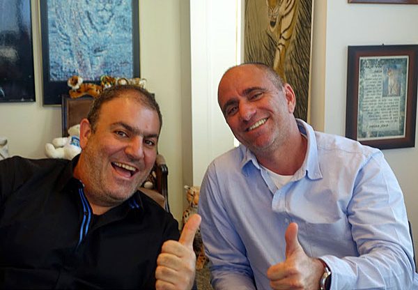 מימין: רונן פישר ואמיר גולן, מנכ"לים משותפים ב-CodeOasis. צילום: פלי הנמר