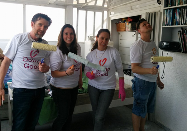 מימין: ולדימיר ניידנוב, אחראי תפעול; דבי איינהורן, מנהלת אדמינסטרציה ומשאבי אנוש אלעד פתרונות - יוזמת הפעילות; אורית פיילר, רפרנטית קמיליון; יואש טרוקמן, בעלים ויו"ר קבוצת אלעד