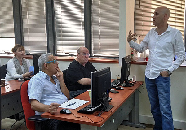 אריק מיפנו, מנהל מג'יק ישראל, פותח את הסדנה