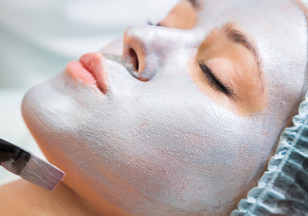 עור צעיר וזוהר - ואם אפשר אז קצת DNA. צילום: BigStock