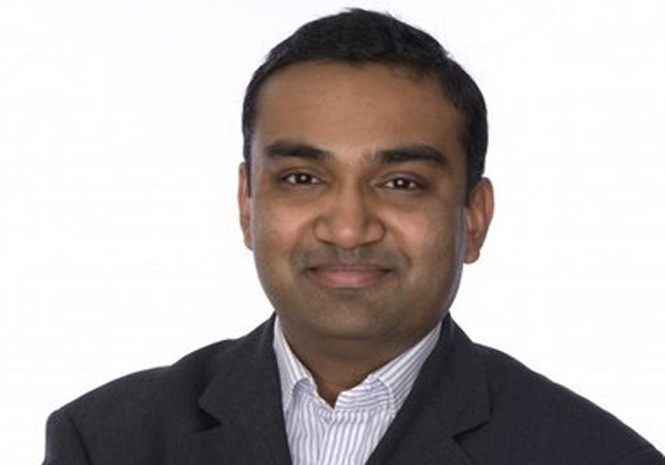 ניל מוהן, מנהל המוצר הראשי של יוטיוב. צילום: טוויטר