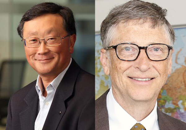 ביל גייטס, לשעבר מנכ"ל מיקרוסופט, וג'ון צ'ן, מנכ"ל בלקברי