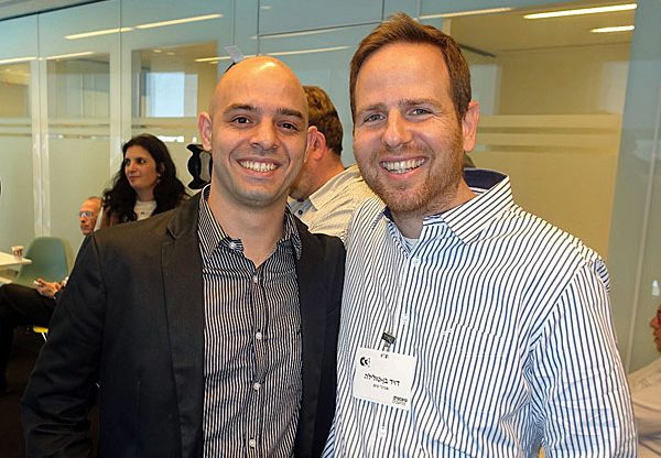 מימין: דויד בן-טולילה, מנכ"ל Energy Team; וראם חזן, מנהל פריסייל ב-Infinidat