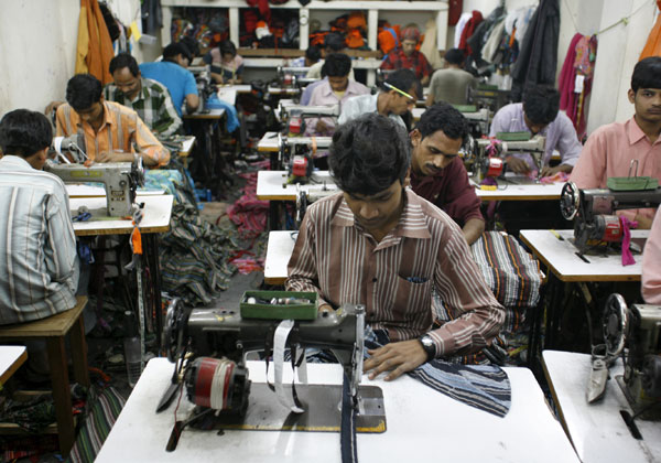 מצילים את המנוצלים. אילוסטרציה: BigStock