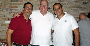 מימין: רון כהן, מנהל מכירות באינוקום; אריה דנון, מנהל מכירכות ושותפים בקספרסקי; ומישל דוידי, מנכ"ל ניו אייג'