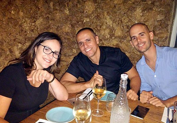 אנשי U-BTech. מימין: שחר לסרי, מנהל טכנולוגיות ראשי ופריסייל; אודי לפיד, סמנכ"ל מכירות ושיווק; ו-ויקי זלטקין, מנהלת תיקי לקוחות