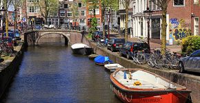 האם הרובוטים יחליפו את הסירות המסורתיות של אמסטרדם? צילום: BigStock