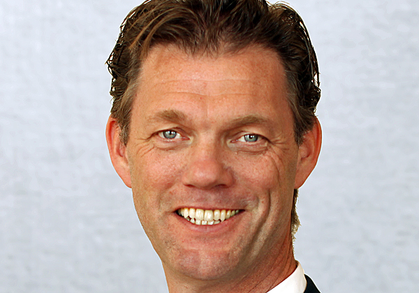 רונלד דה יונג, נשיא מחלקת מכירות בסוסה העולמית