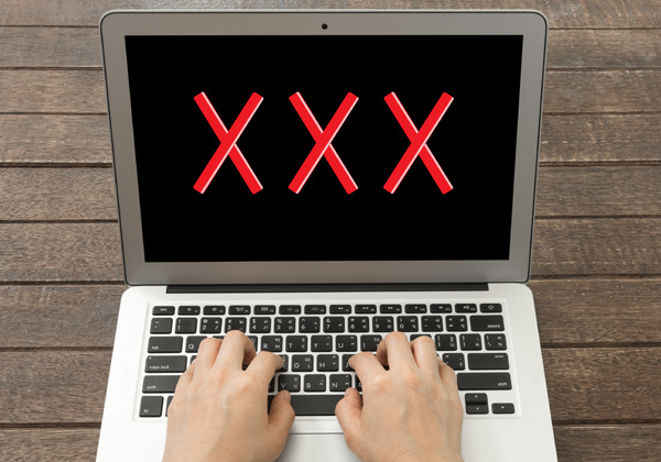 פוליטיקאים, תנו לנו להחליט היכן לגלוש. צילום אילוסטרציה: BigStock