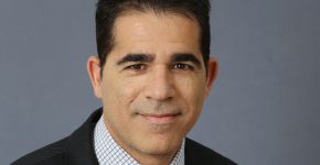 איציק אלבז, מנהל שירות לקוחות אנטרפרייז בקומוולט