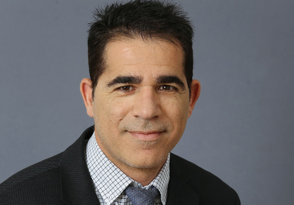 איציק אלבז, מנהל שירות לקוחות אנטרפרייז בקומוולט