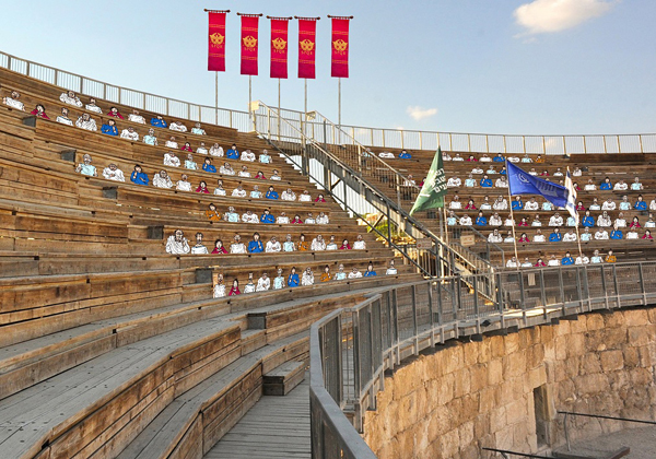 הדמיית המיצג באמפיתיאטרון הרומי העתיק בעיר בני החורין שבגן לאומי בית גוברין. קרדיט: נעם נדב