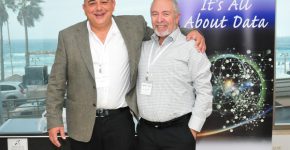 מימין: קוסטין מרזאה, שותף ב-aQurate ומנהל הטכנולוגיות הראשי של החברה; ויוסי רודריק, מנכ"ל aQurate ומייסד קבוצת UCL