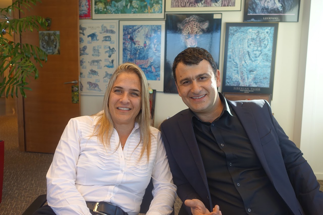 באו לבקר במאורת הנמר: מימין - יוסי חיימוב, מנכ"ל פרודוור ישראל, ושמעונה נווה, סמנכ"לית מערכות המידע של לובינסקי