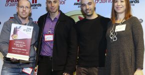 מימין לשמאל: נורית הורוביץ, מנהלת חטיבת מוצרי התוכנה, תים תוכנה; שי איטח, מנהל מערכת הניטור, הכשרה; אלעד ניסימוב, מנהל מכירות מוצרי תוכנה, תים תוכנה; ואלון צפליצקי, מנהל תשתיות, הכשרה. צילום: יח"צ