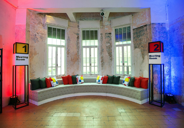 AWS Pop-up Loft. צילום: איל גזיאל