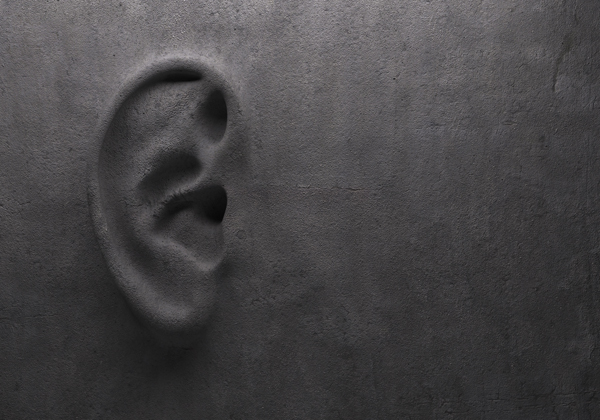 מישהו שומע אותי. אילוסטרציה: Trodler/BigStock