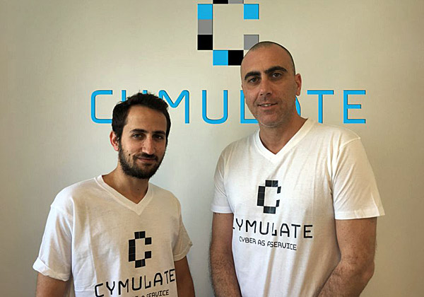 מימין: אייל וקסמן, מייסד ומנכ"ל, ואביחי בן יוסף, מייסד ומנהל טכנולוגיות ראשי של Cymulate. צילום: יח"צ