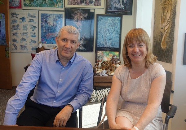 באו לבקר במאורת הנמר: קתרז'ינה קוסינסקה-דיבויק, מנהלת שיווק לאזורי CEE וסקנדינביה ב-APC מבית שניידר אלקטריק, ודורון קרופמן, מנהל פעילות APC בישראל