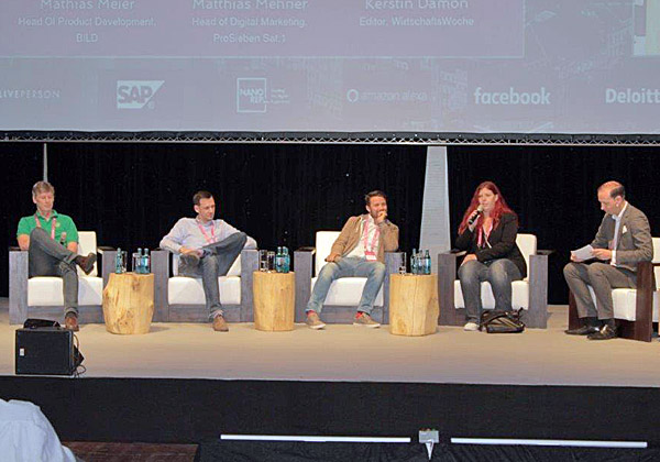 מימין: מנחה הפאנל, טילו בונו: קרסטין דיימון; מתיאס מהנר; מתיאס מייר; ופרנץ בוכנברגר. צילום: פלי הנמר