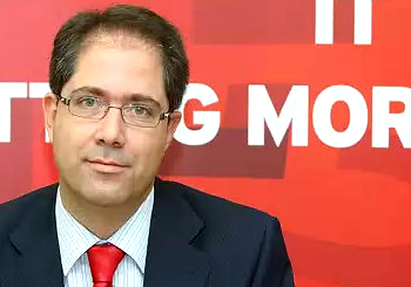 סנטיאגו מדרוגה, מנהל טלקום ו-ICT ברד-האט לאזור EMEA. צילום: יח"צ