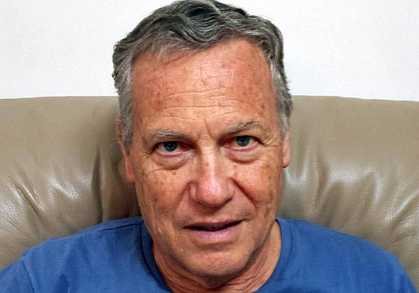 איש אחד שבאמצעות פוסט אחד ואפליקציה אחת גילה 500 קרובי משפחה. אלכס כפרי