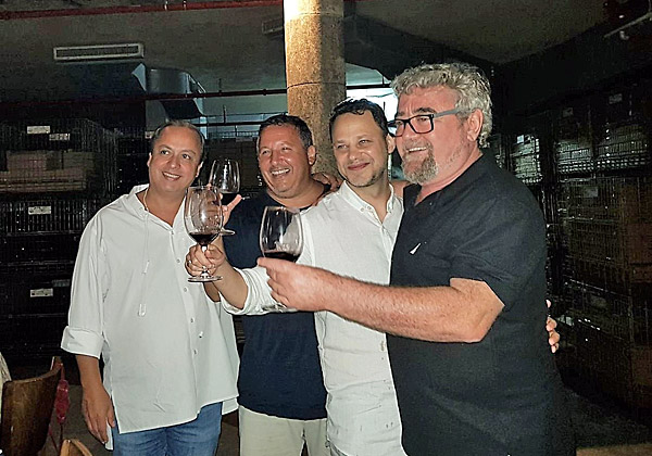 מימין: אלי מיזלס, המנכ"ל והבעלים של אינטנטיה - המשווקת את אינפור-M3; גולן בר-אור, סמנכ"ל השיווק של פרודוור; פיליפ באוזיז, בעלים - המשווקים את Microsoft Dynamics; ופרנק כהן, סמנכ"ל בכיר (מסחרי) בסאפ. צילום: פלי הנמר