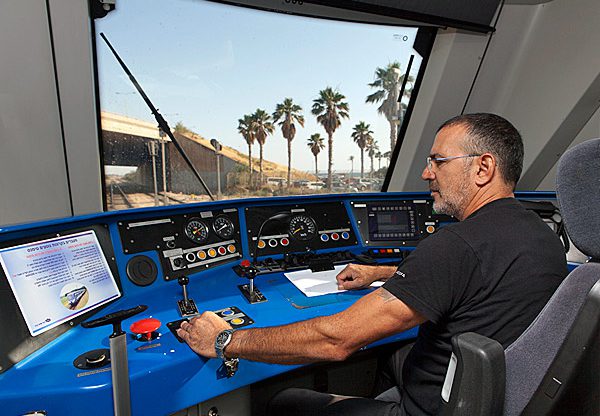 תא של נהג קטר ברכבת ישראל. צילום: דוברות רכבת ישראל