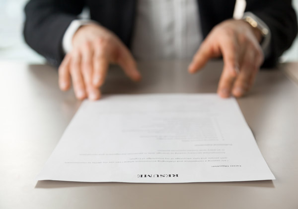 מעדיף קורות חיים מגברים. ה-AI של אמזון שנגנז. צילום אילוסטרציה: פזיקס, BigStock