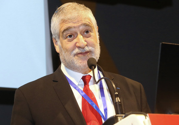 ויקטור אררה, יועץ בכיר לתחבורה חכמה.