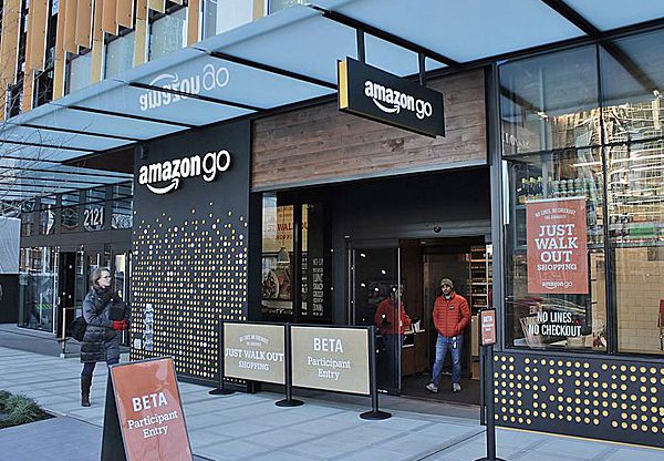 חנות ללא קופות ובשירות עצמי מלא. Amazon GO בסיאטל, ארצות הברית. צילום: SounderBruce, מתוך ויקיפדיה
