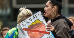 מפגינות כנגד טראמפ ובעד נשים זו השנה השנייה. תמונת ארכיון: BigStock
