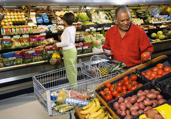 עוברים לאונליין. : Iofoto/BigStock