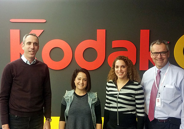 מימין: בראד קרוצ'ן, נשיא חטיבת מערכות ההדפסה בקודאק; עינב אהרוני יונס, מנכ"לית קודאק ישראל ומנהלת החדשנות הגלובלית של החברה העולמית; רוית ששון, מנהלת פיתוח עסקי בקודאק; ורואי ויזנר, מנכ"ל חממת האצ'יסון כנרות. צילום: יח"צ