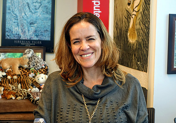באה לבקר במאורת הנמר: ד"ר גאיה לורן, המנהלת הטכנולוגית הראשית של חממת האצ'יסון כנרות. צילום: פלי הנמר