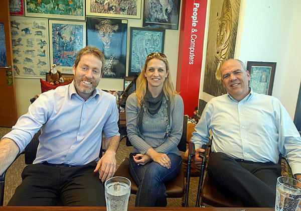 מימין: חנן כרמלי, נועה שומן וניר גרצמן, צוות theDOCK. צילום: פלי הנמר