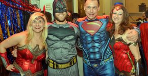 עמי אהרונוביץ', מנכ"ל בריליקס, ורעייתו, דפנה, עם אושרת בן אבי זבלודוביץ', סמנכ"לית המכירות והשיווק של החברה, ובעלה, אורן. צילום: יח"צ