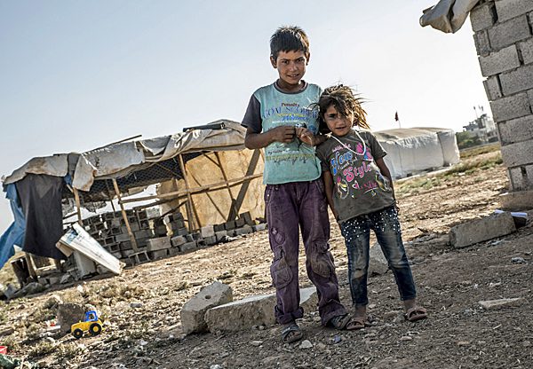 ילדים סוריים נפגעי המלחמה במחנה פליטים בטורקיה. צילום: ראדק פרוקיק, BigStock