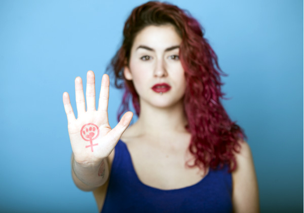 אלימות נגד נשים (גם) ברשת - עד מתי? צילום אילוסטרציה: Beavera, BigStock