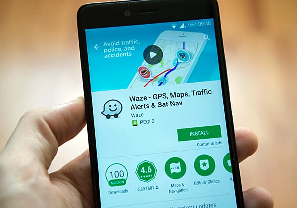 תזכירו לנו מה זה לשאול אנשים איך להגיע? Waze. צילום: BigStock