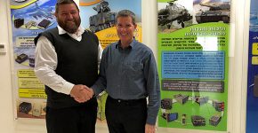 מימין: עמוס קוהן, מנכ"ל קוליסיס, וצבי אבני, מנכ"ל אנרטק. צילום: קוליסיס