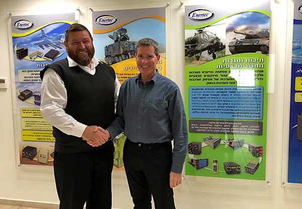 מימין: עמוס קוהן, מנכ"ל קוליסיס, וצבי אבני, מנכ"ל אנרטק. צילום: קוליסיס