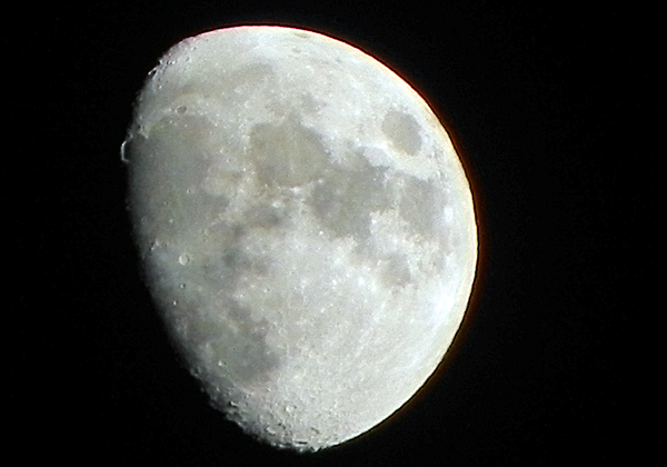 קנדי היה חם על הירח. צילום: BigStock